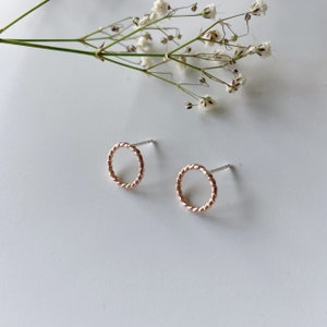 Minimalist twisted circle studs|open circle earrings|gold circle earrings|geometric studs|twisted 14k gold filled studs|delicate earrings