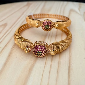 Antique Bangles With Matte Gold Finish,Ruby Kemp Stone Bangles,Indian Jewelry,South Indian Jewelry,Ruby bangles,Contemporary Bangles