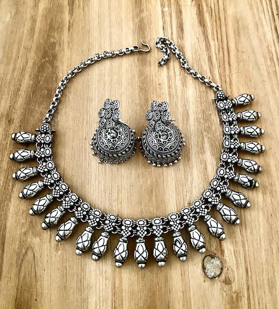 Silver Tone Black Necklace Earrings Set | eBay