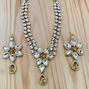 Kundan Necklace,Flower Pendant and matching Earrings,Gold Stone, Indian Bollywood Wedding,Party Jewelry,Pakistani Jewelry,Haram Necklace