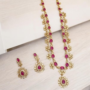 Matte Gold Finish,Long/Haram Kemp Stone Necklace,Drop/Dangle Earrings,South Indian Wedding/Ethnic Set,Ruby-Green Kempu,Adjustable Dori