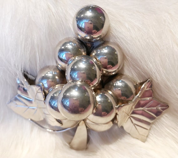 Vintage Sterling Silver Grape Brooch/Pin - image 3