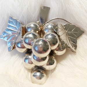 Vintage Sterling Silver Grape Brooch/Pin