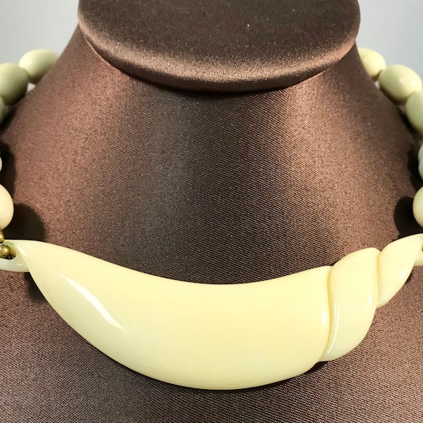 Vintage Dauplaise Faux Ivory Choker Necklace