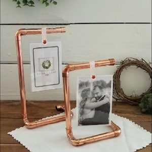 Marco de fotos "S" de 5 x 7 en cobre auténtico • Opciones personalizables "NUEVAS" • Ideal para eventos • Regalos • Bodas • Aniversarios • Graduaciones • Venta minorista • Menú de restaurante