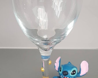 Lilo and Stitch painted wine glass, Disney painted wine glass