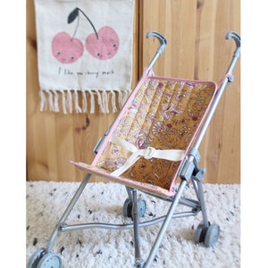 Quilted cane stroller for Bombay doll / Imitation children's toy