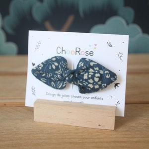 Baby/little girl fabric bow barrette