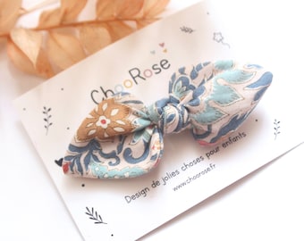 Baby / little girl fabric bow barrette