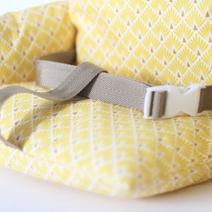 Strap for high chair cushion (sold only in addition to a high chair cushion)