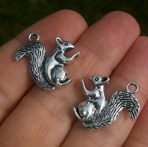 BULK 10 Moon charms silver tone M54