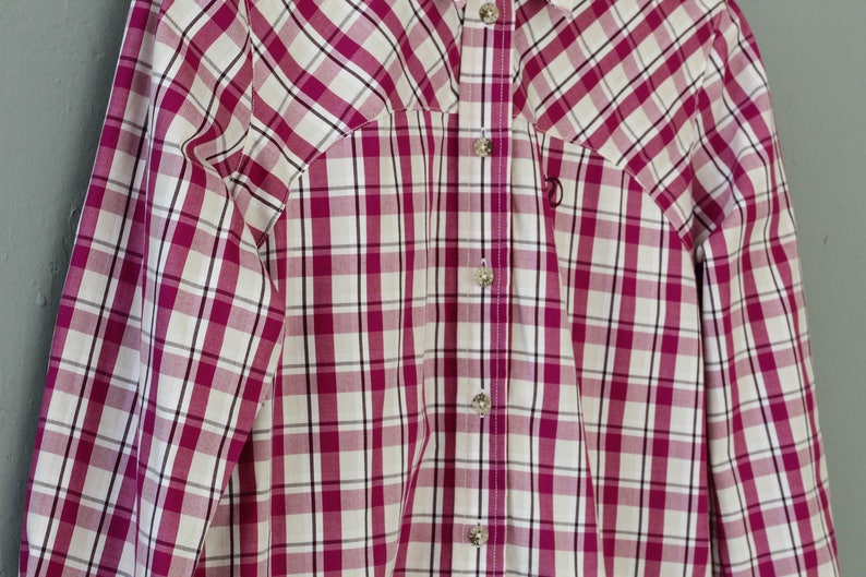 Vintage FJALL RAVEN plaid mens shirt Long sleeve shirt Size Medium Plaid Checkered shirt