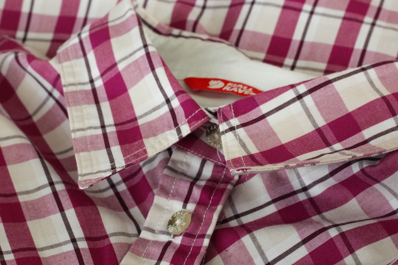 Vintage FJALL RAVEN plaid mens shirt Long sleeve shirt Size Medium Plaid Checkered shirt