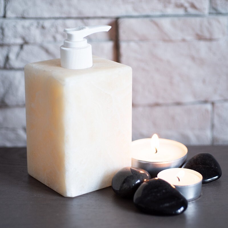 Distributeur de Savon en Onyx Blanc