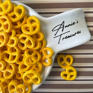 pretzel cabochons | cabochons for fake baking