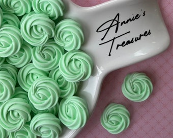 Fake light green rose icing | fake cake rosette | fake frosting | fake cake supplies