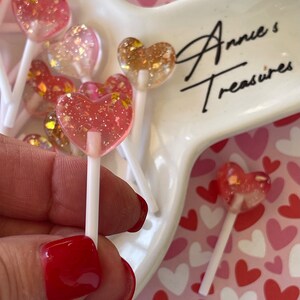 fake glitter heart lollipops| Valentine glitter lollipops | resin heart lollipops