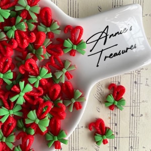 Candy Cane with Green bow Cabochons | Christmas Cabochons | Fake bake supplies | Christmas crafting