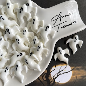 Spooky Ghost halloween cabochon | Halloween flat back resin charms | Halloween ghost for crafting