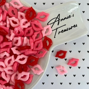 lips cabochons | Valentines cabochons | flat back lip cabochons