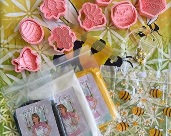 Bee kit set | bee cookie cutter gift set | bee molds | foam clay