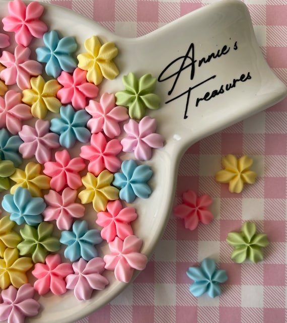 Small Flower icing Cabochon  | cabochons for crafting |fake bake supplies | Spring crafting | fake cake decorating supplies