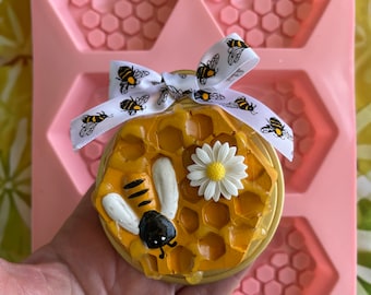 Beehive silicone mold | 6 cavity bee mold