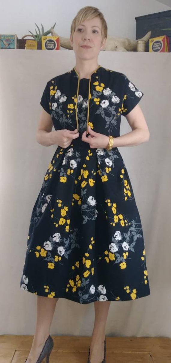 Vintage 1950's Floral Cotton Dress and Shrug Set b