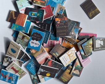 AANGEPASTE MINIBOEKEN (Jij kiest de boeken!) Boekornament, navulling miniboekornament, blanco rug *Lees beschrijving*