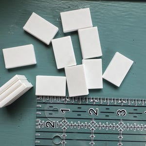 Minilibro impreso en 3D en blanco - Miniaturas para casas de muñecas DIY