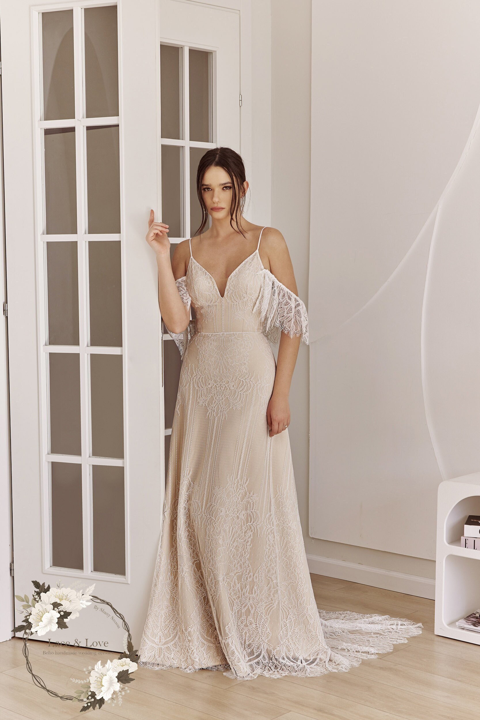 Brides and lace sales