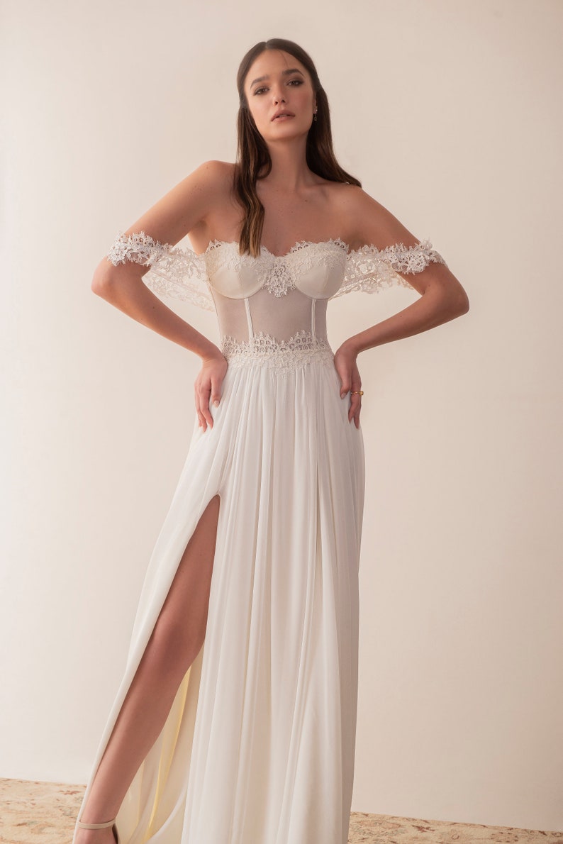Effortless Elegance: Corset Wedding Dresses with Boho Vibes