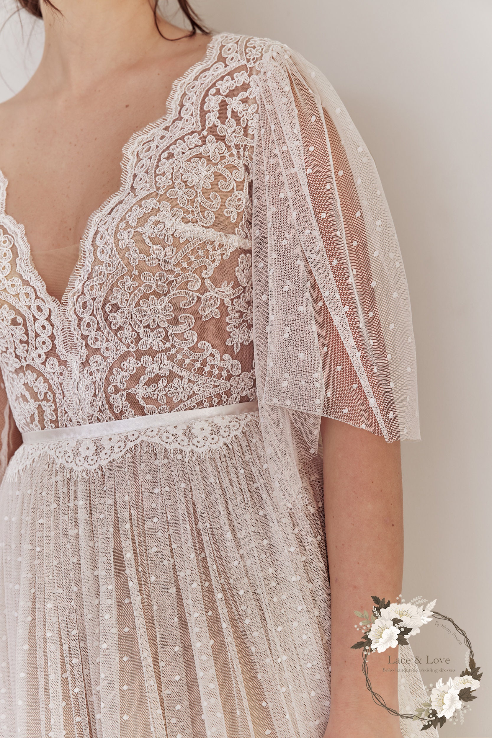 sheer short sleeve wedding dress Luxury Sheer Short Sleeves Lace Vintage Wedding Gowns Dress with High Neck