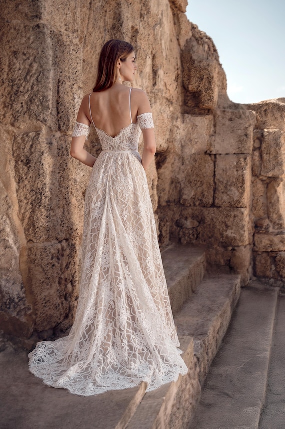 Sweetheart Boho Wedding Dress, Boho Lace Bridal Gown With Long Trail And High Slit, Vintage Lace Wedding Dress