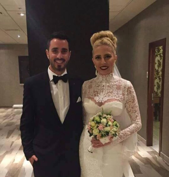 lace capelet wedding