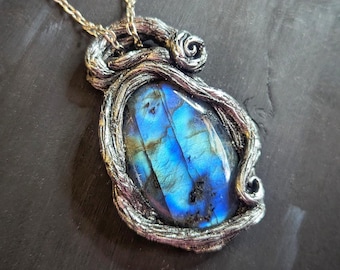 Blue Labradorite Roots Pendant - Handmade Necklace - Windowed Back