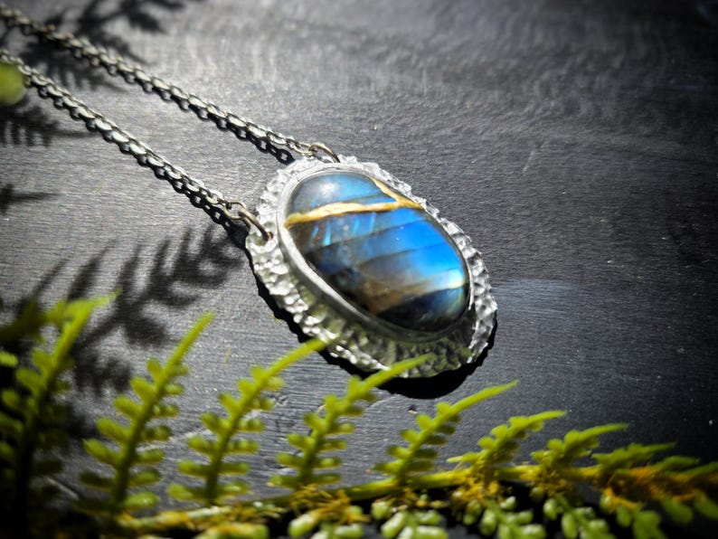 Labradorite Kintsugi Pendant - Handmade Necklace zdjęcie 3