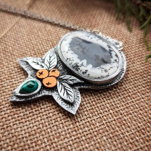 dendrite dendritic agate malachite green holly berry leaf leaves holiday Christmas winter silver copper mixed metal nature natural forest inspired handmade necklace pendant jewelry