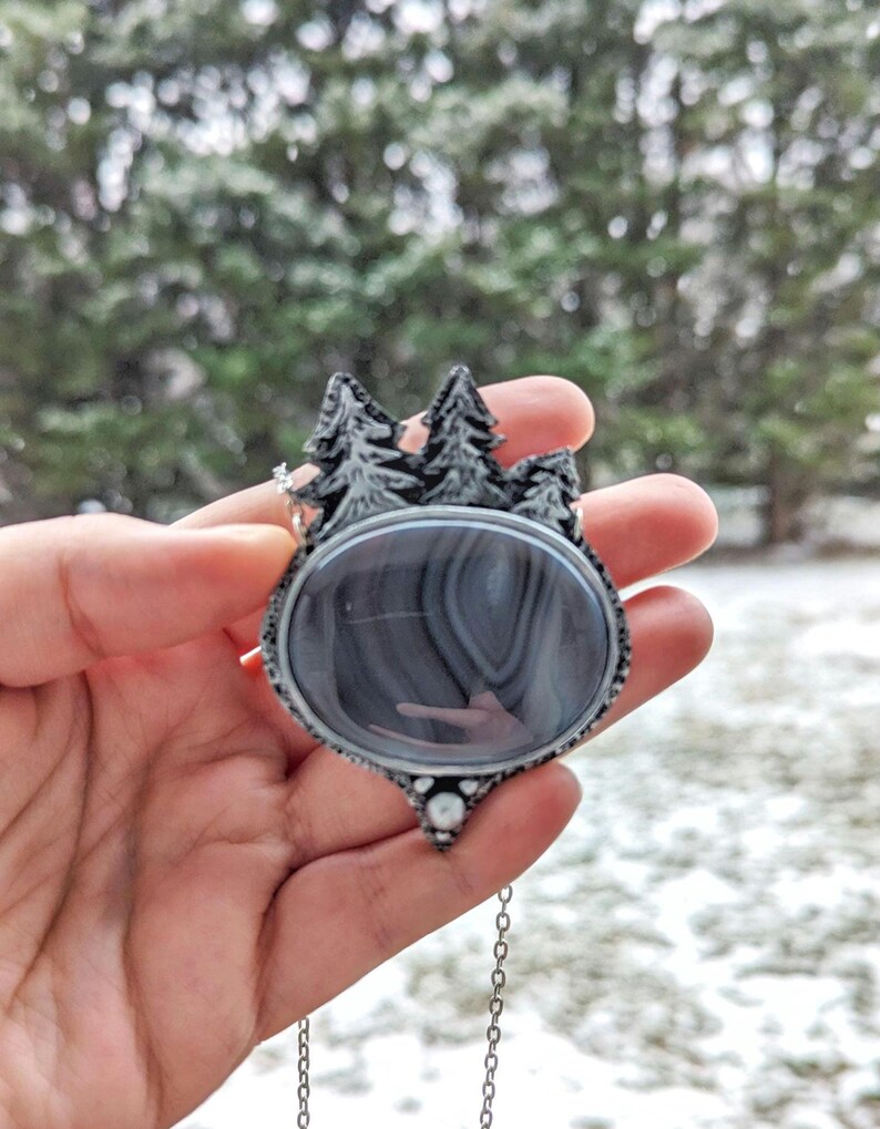 Fox in the Forest Botswana Agate Handmade Necklace - Gemstone Pendant - Forestcore - Winter immagine 5