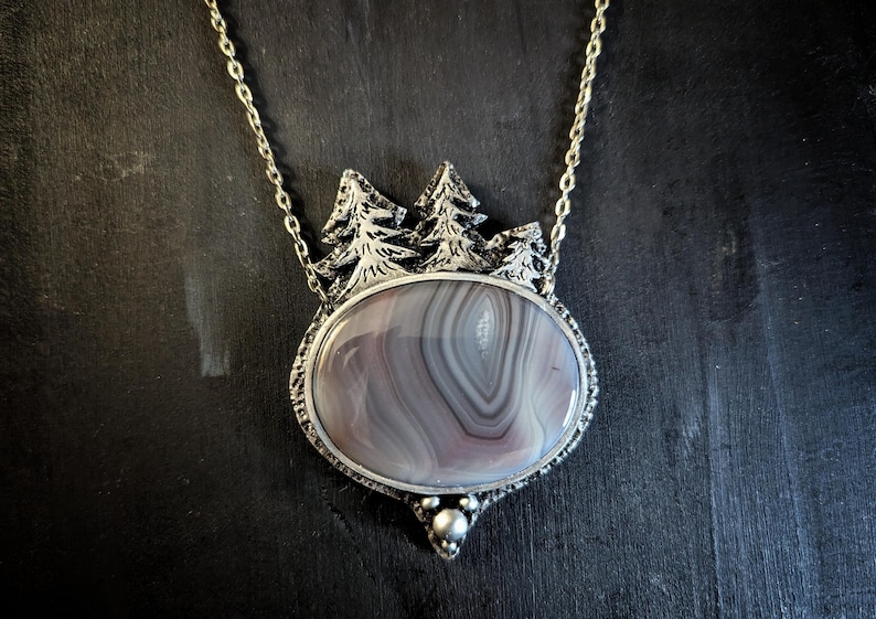 Fox in the Forest Botswana Agate Handmade Necklace - Gemstone Pendant - Forestcore - Winter immagine 1