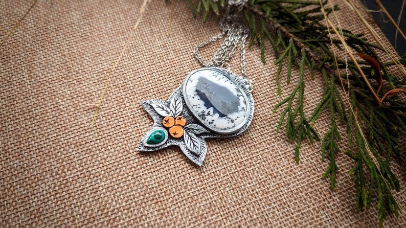 dendrite dendritic agate malachite green holly berry leaf leaves holiday Christmas winter silver copper mixed metal nature natural forest inspired handmade necklace pendant jewelry
