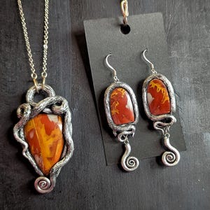 roots noreena jasper pendant celtic druid forest witch necklace jewelry red orange fall magic unique ecclectic eccentric spiral nature natural