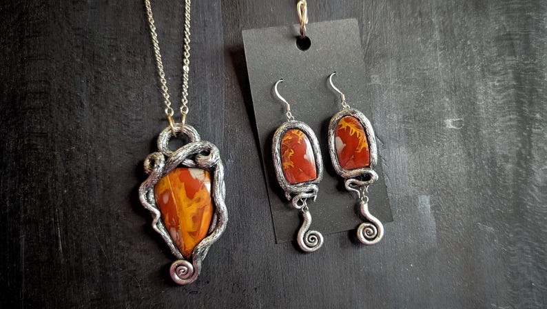 roots noreena jasper pendant celtic druid forest witch necklace jewelry red orange fall magic unique ecclectic eccentric spiral nature natural