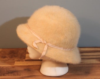 Vintage 1940s Women's Cashmere Wool Cloche Hat with Ribbon