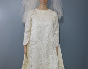 Vintage 1940s Hand Tailored Cream-White Floral Satin Long Sleeve Asymmetrical Wedding Dress with Train and Matching Tulle Veil