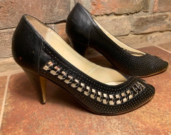 Vintage 1980s Danelle Darriw Black Leather High Heel Pumps Made in Brazil Women's Size 6