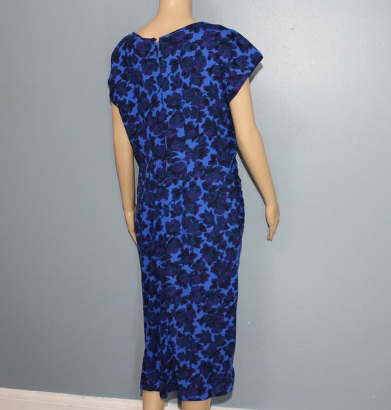 Vintage 1960s-1970s Blue Floral Short Sleeve Dress - image 5