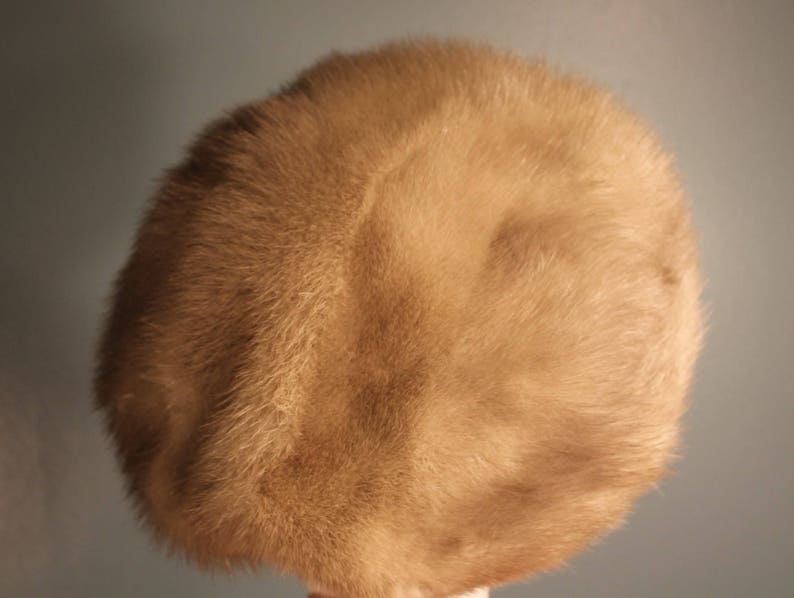 Vintage 1960s Gwenn Pennington Light Tone Mink Fur Hat USA Union Made Winter Russian Hat image 3