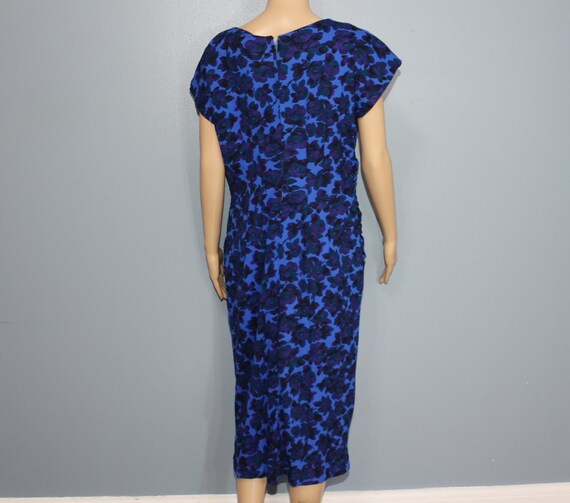 Vintage 1960s-1970s Blue Floral Short Sleeve Dress - image 4