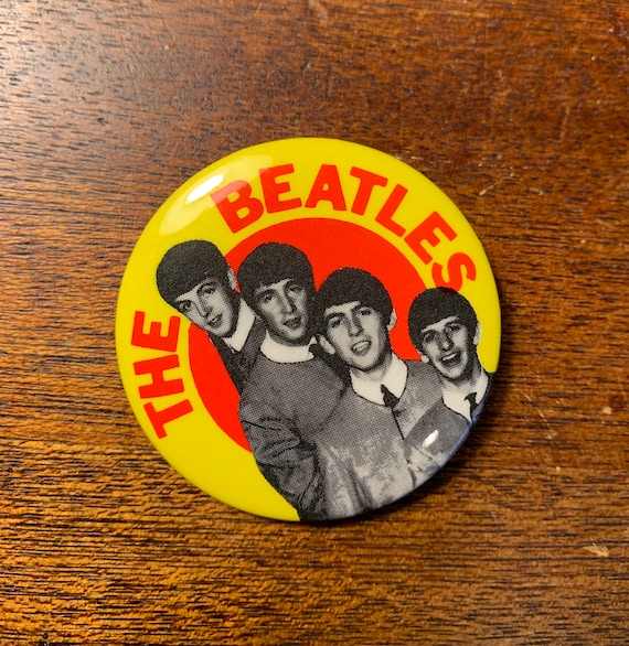 Vintage 1960s The Beatles Yellow and Red Pinback … - image 5